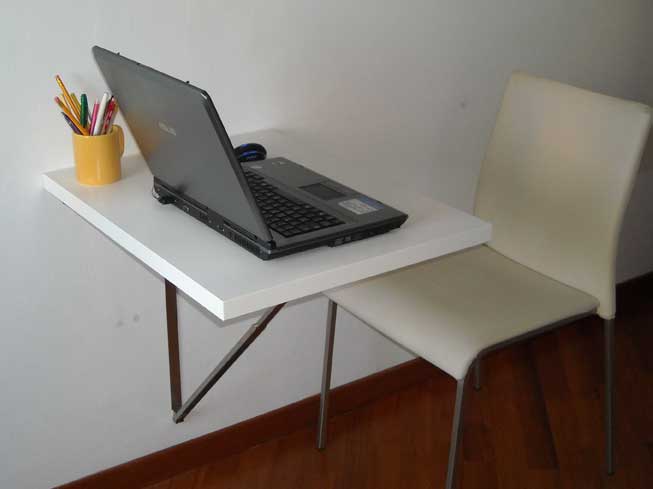 Bianca, autore a new table concept Tavoli a ribalta a muro